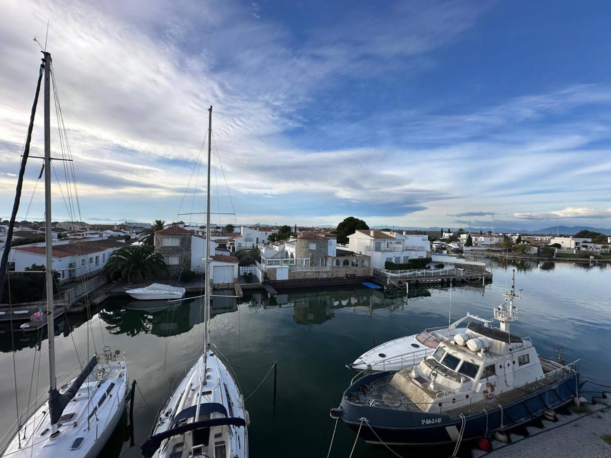 Apartamento En Roses Con Vistas Al Canal Y Piscina Extérieur photo