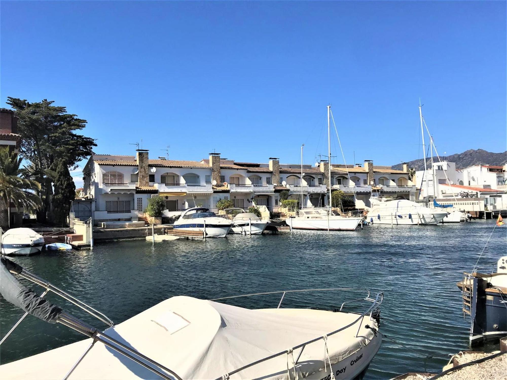 Apartamento En Roses Con Vistas Al Canal Y Piscina Extérieur photo