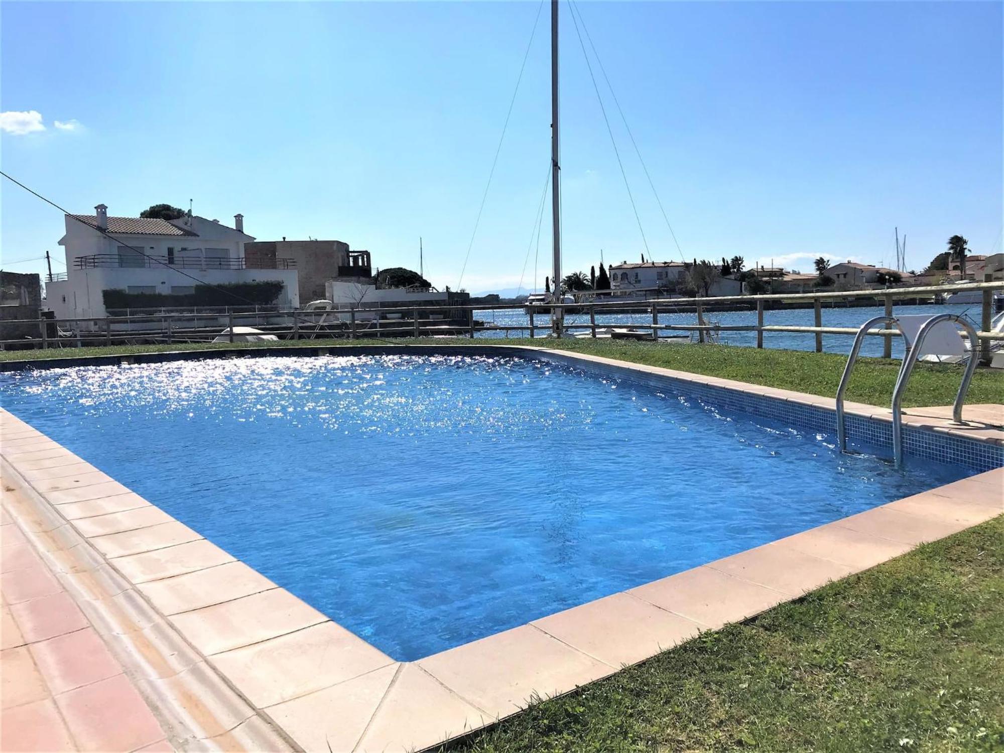Apartamento En Roses Con Vistas Al Canal Y Piscina Extérieur photo