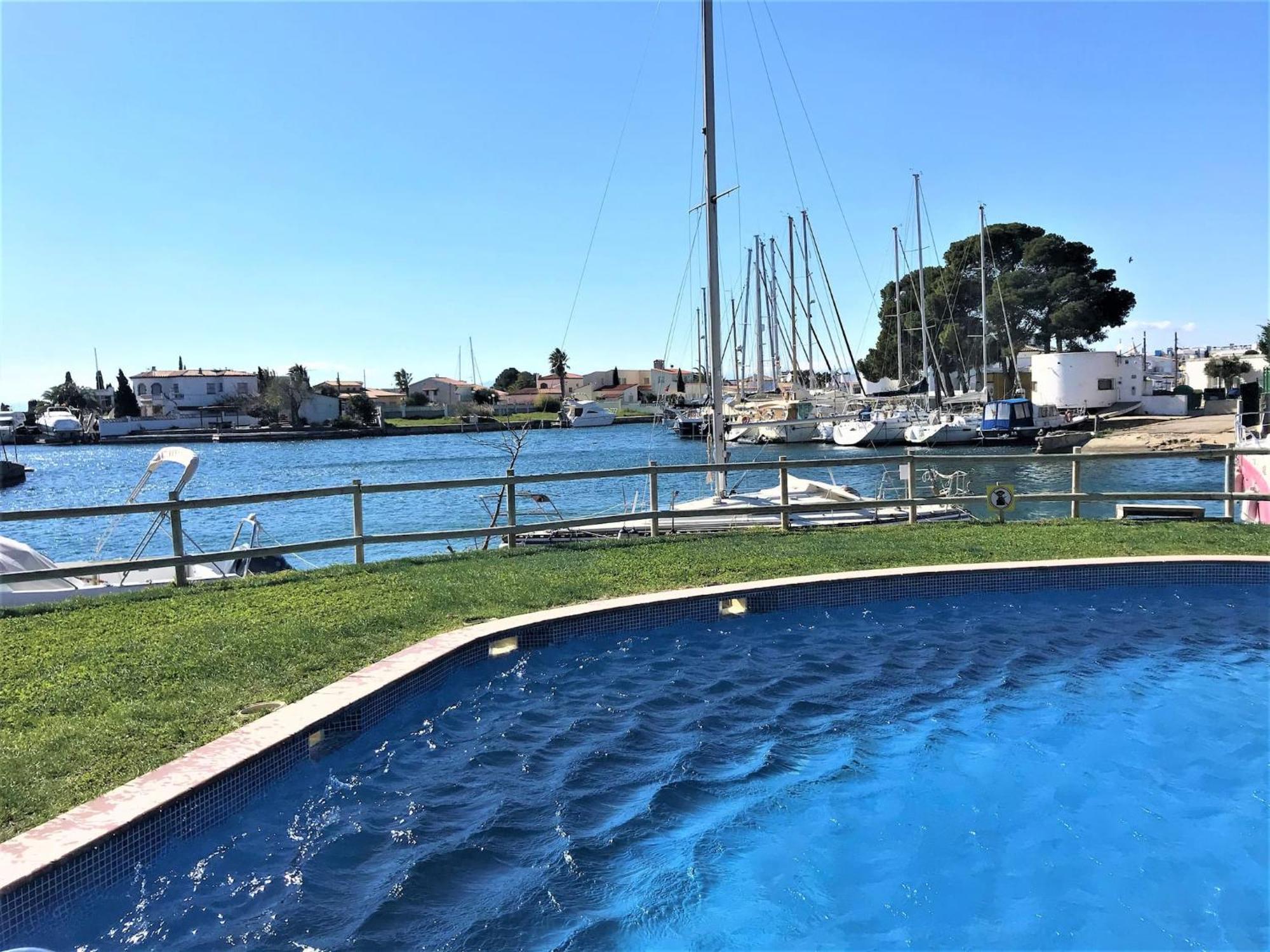 Apartamento En Roses Con Vistas Al Canal Y Piscina Extérieur photo