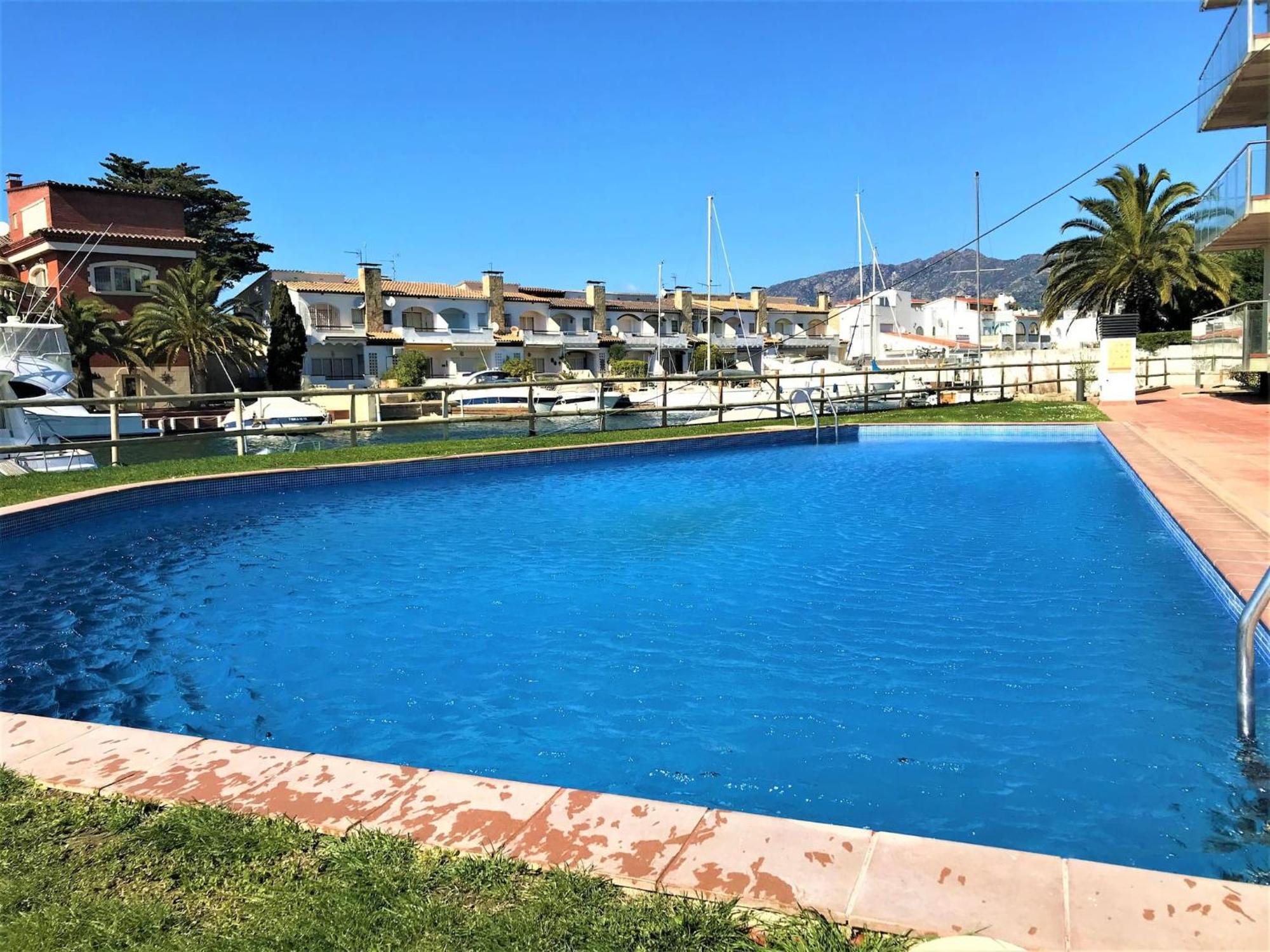 Apartamento En Roses Con Vistas Al Canal Y Piscina Extérieur photo