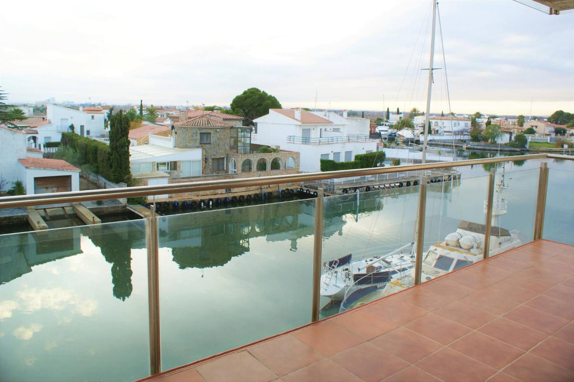 Apartamento En Roses Con Vistas Al Canal Y Piscina Extérieur photo